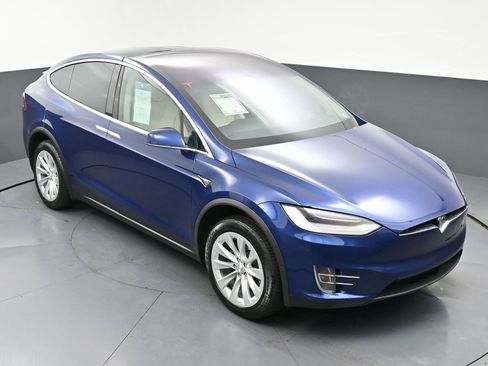 Used 2017 Tesla Model X 100D image 48