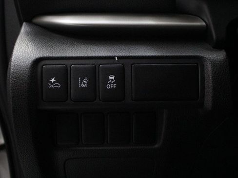 Used 2023 Mitsubishi Eclipse Cross LE image 9