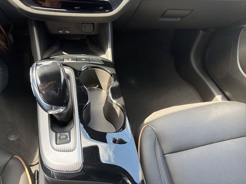 Used 2025 Buick Envista Avenir FWD image 16