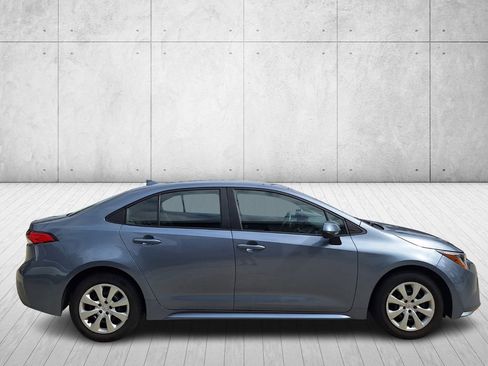 Used 2024 Toyota Corolla LE image 6