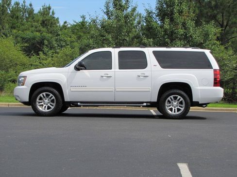 Used 2012 Chevrolet Suburban LT w/ Suspension Package, Off-Road AWD/4WD image 5