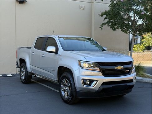 Used 2016 Chevrolet Colorado Z71 AWD/4WD image 3