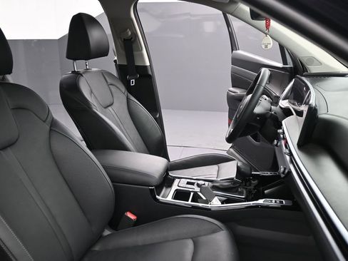 Used 2025 Kia Sorento SX image 31