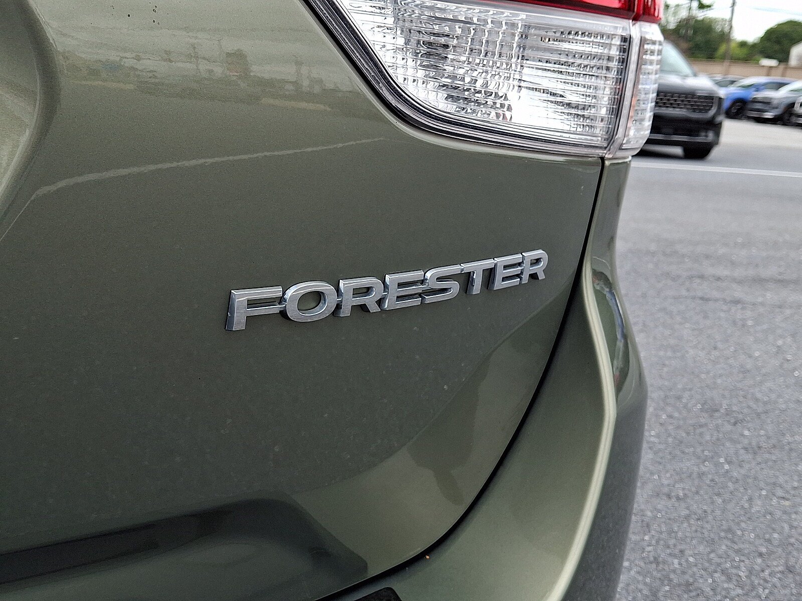 Used 2019 Subaru Forester Premium AWD/4WD image 32