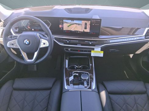 New 2026 BMW X7 xDrive40i w/ Premium Package AWD/4WD image 15
