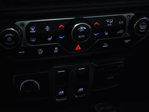 Used 2021 Jeep Wrangler Sport AWD/4WD image 42
