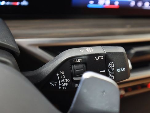 Used 2024 BMW X7 xDrive40i w/ M Sport Package image 47