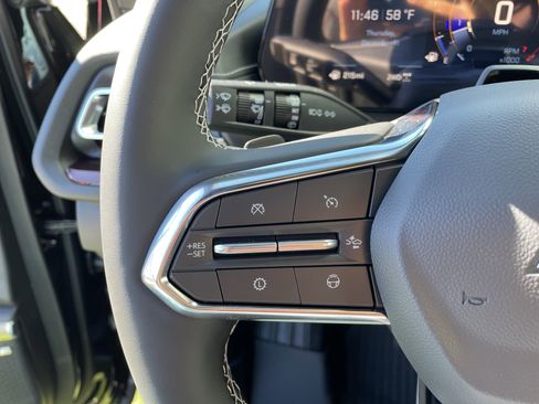 New 2026 Chevrolet Traverse Z71 w/ Enhanced Driving Package image 16