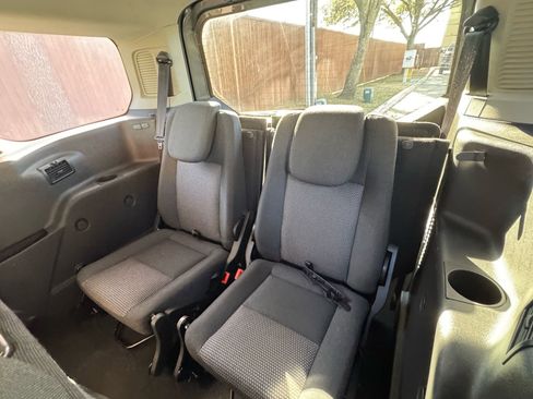 Used 2018 Ford Transit Connect XL image 26