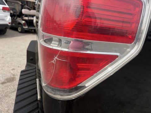 Used 2011 Ford F150 XLT w/ XLT Chrome Pkg AWD/4WD image 17