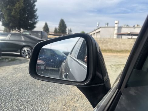 Used 2020 Chevrolet Trax LT image 29