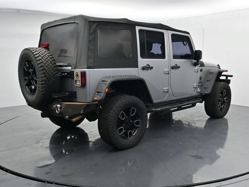 Used 2018 Jeep Wrangler Unlimited Sport AWD/4WD image 8