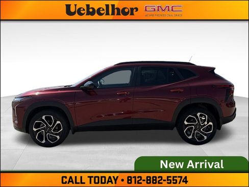 Used 2024 Chevrolet Trax RS w/ Driver Confidence Package FWD image 16