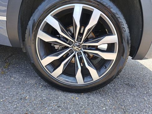 Used 2020 Volkswagen Atlas Cross Sport SEL R-Line FWD image 27