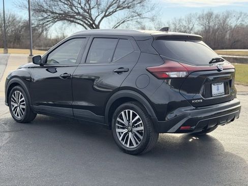 Used 2021 Nissan Kicks SV image 5