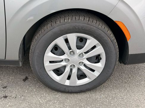 Used 2024 Kia Soul LX FWD image 20