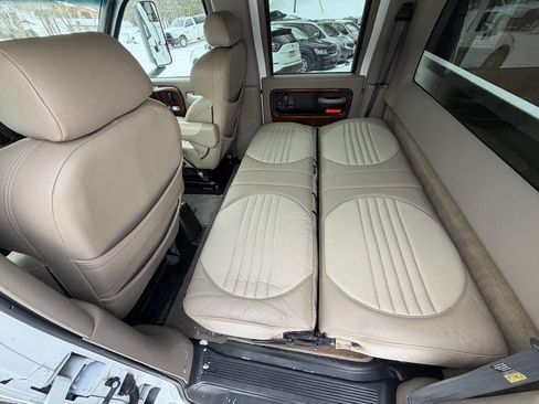 Used 2005 GMC TopKick C4500 4x4 Crew Cab image 59