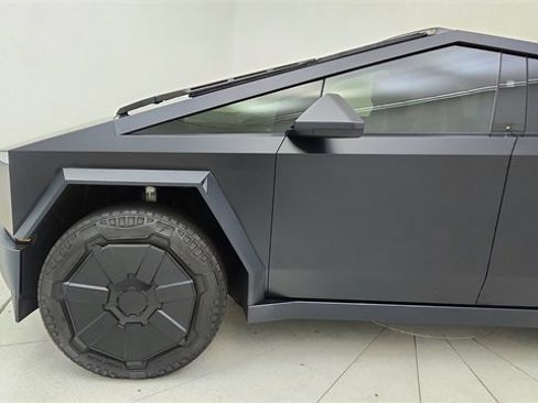 Used 2024 Tesla Cybertruck Cyberbeast image 9