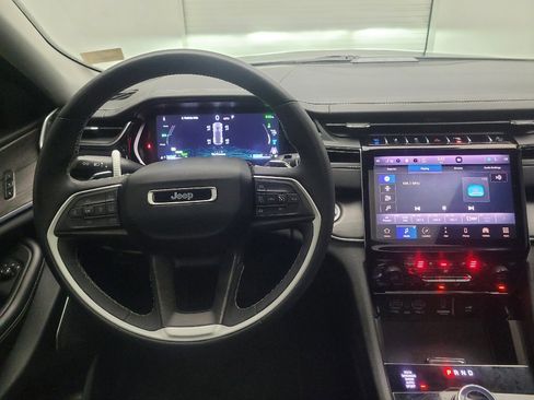 Used 2022 Jeep Grand Cherokee Limited 4xe w/ Luxury Tech Group II image 22