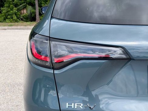 Used 2024 Honda HR-V EX-L image 10