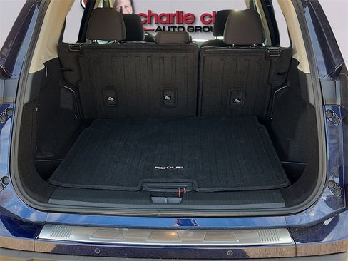 Used 2024 Nissan Rogue SV image 12