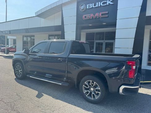 Used 2024 Chevrolet Silverado 1500 LT w/ Z71 Off-Road Package AWD/4WD image 5
