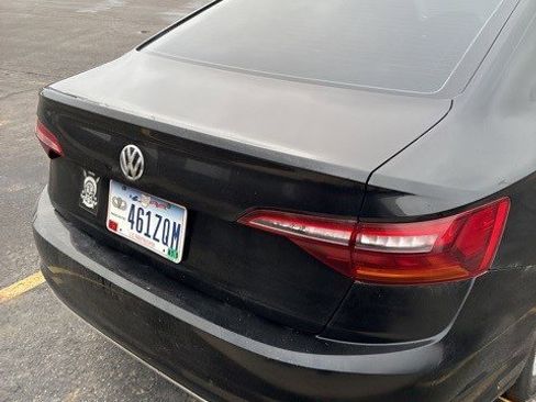 Used 2019 Volkswagen Jetta image 19