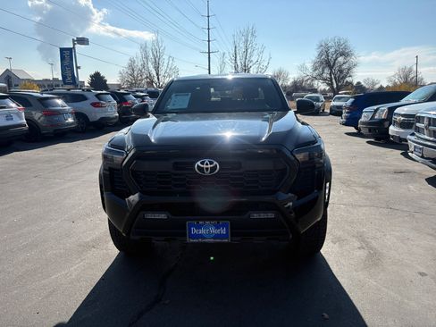 Used 2024 Toyota Tacoma TRD Off-Road image 2