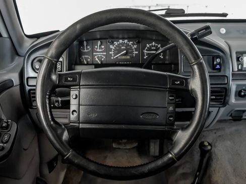 Used 1996 Ford Bronco XLT AWD/4WD image 15