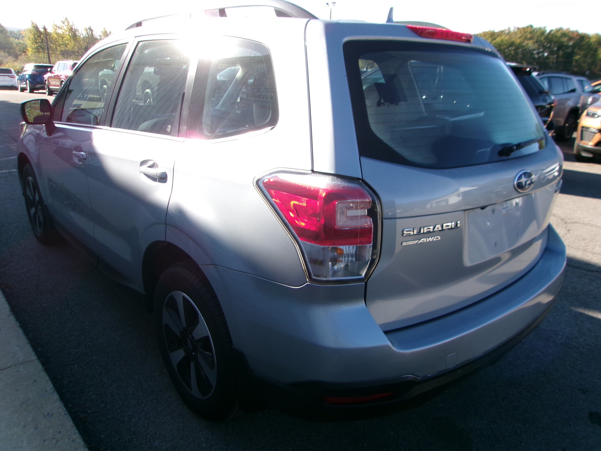 Used 2017 Subaru Forester 2.5i w/ Alloy Wheel Package AWD/4WD image 12