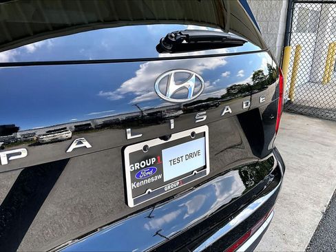 Used 2023 Hyundai Palisade Limited w/ Cargo Package FWD image 30