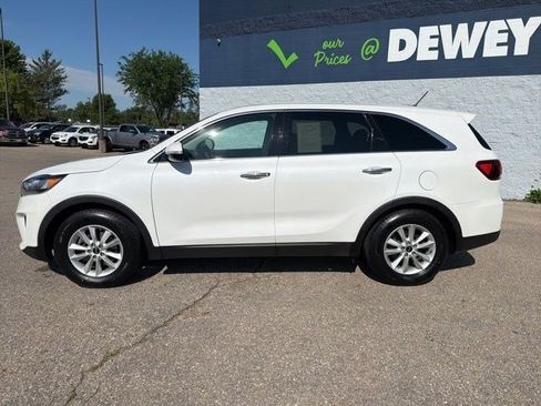 Used 2020 Kia Sorento FWD V6 image 2