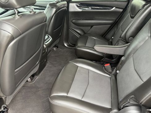 Used 2024 Cadillac XT6 Premium Luxury image 15