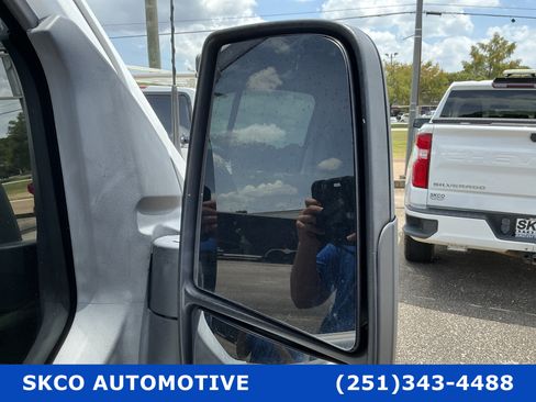 Used 2020 Ford Transit 250 Low Roof RWD image 10