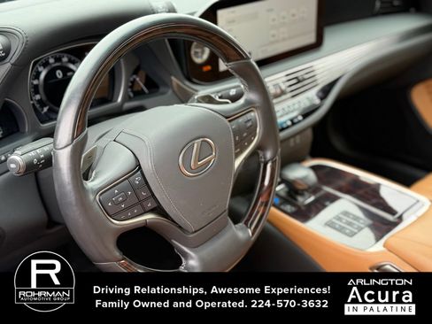 Used 2023 Lexus LS 500 AWD w/ Luxury Package image 11