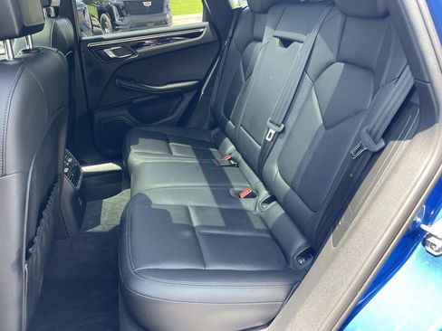 Used 2020 Porsche Macan AWD/4WD image 18