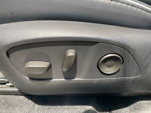 Used 2025 Buick Enclave Preferred FWD image 15