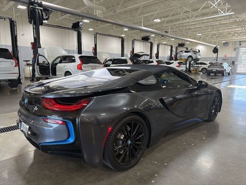 Used 2019 BMW i8 Roadster AWD/4WD image 7