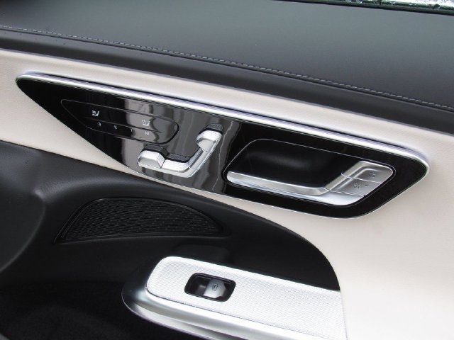 Certified 2026 Mercedes-Benz E 350 4MATIC Sedan image 22