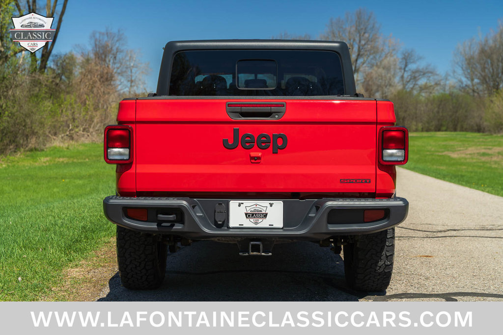Used 2020 Jeep Gladiator Sport w/ Technology Group AWD/4WD image 18