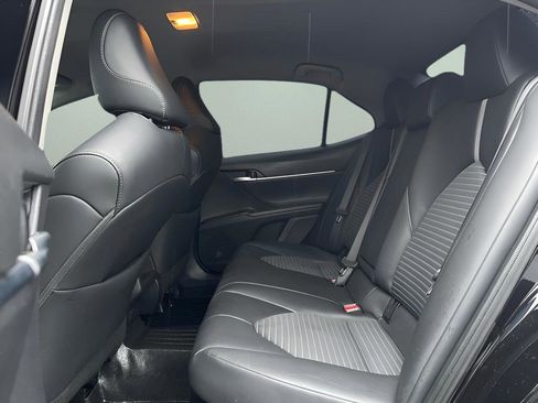 Used 2024 Toyota Camry SE image 19