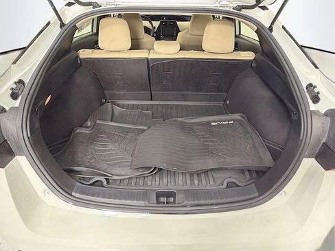 Used 2020 Toyota Prius LE FWD image 24