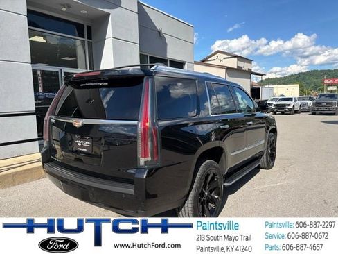Used 2020 Cadillac Escalade Luxury AWD/4WD image 3
