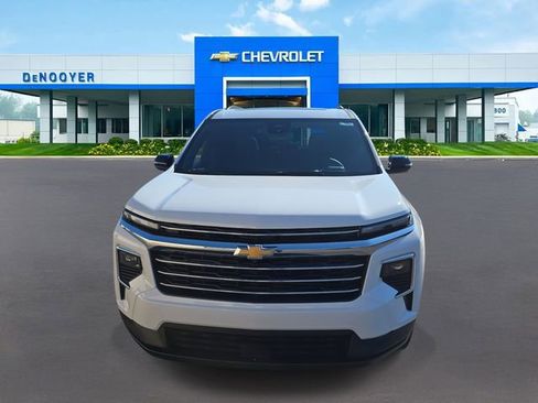 New 2026 Chevrolet Traverse LT w/ Sun and Wheel Package image 2