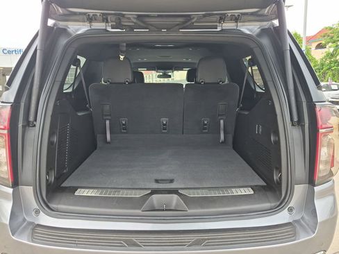 Used 2021 Chevrolet Suburban Z71 AWD/4WD image 23