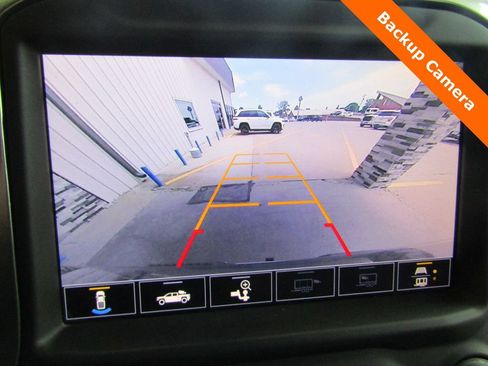 Used 2020 Chevrolet Silverado 1500 LTZ w/ LTZ Plus Package AWD/4WD image 18