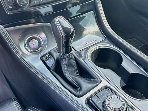 Used 2019 Nissan Maxima Platinum w/ Sport Mat Group FWD image 17