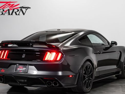 Used 2016 Ford Mustang Shelby GT350 w/ Technology Package RWD image 5
