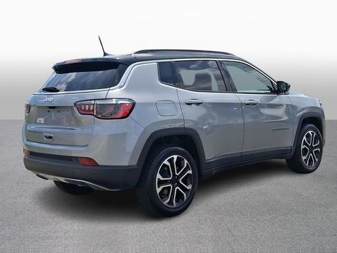 Used 2023 Jeep Compass Limited AWD/4WD image 4