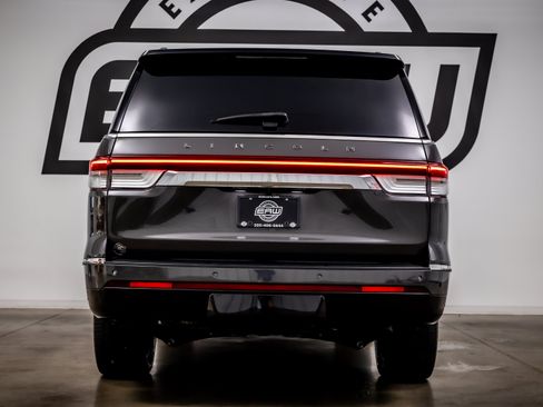 Used 2022 Lincoln Navigator L Black Label AWD/4WD image 11
